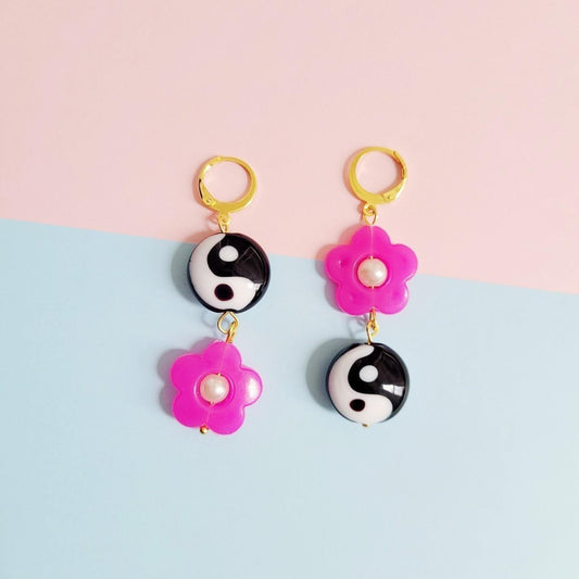 Yin yang flower power pink pendant earrings