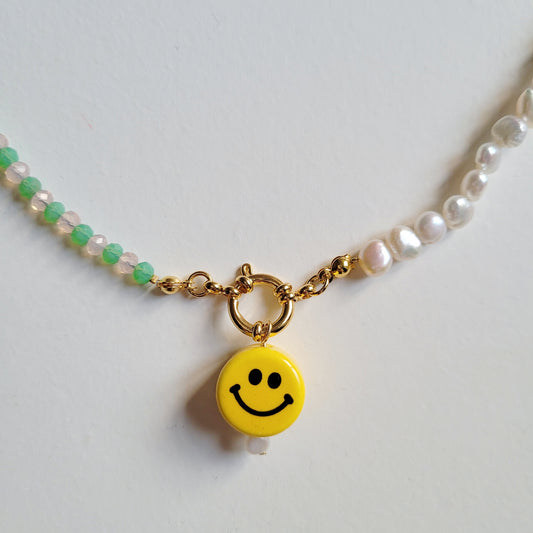 Happy freshwater pearls beaded necklace